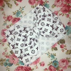 Infant Louis Vuitton Bow